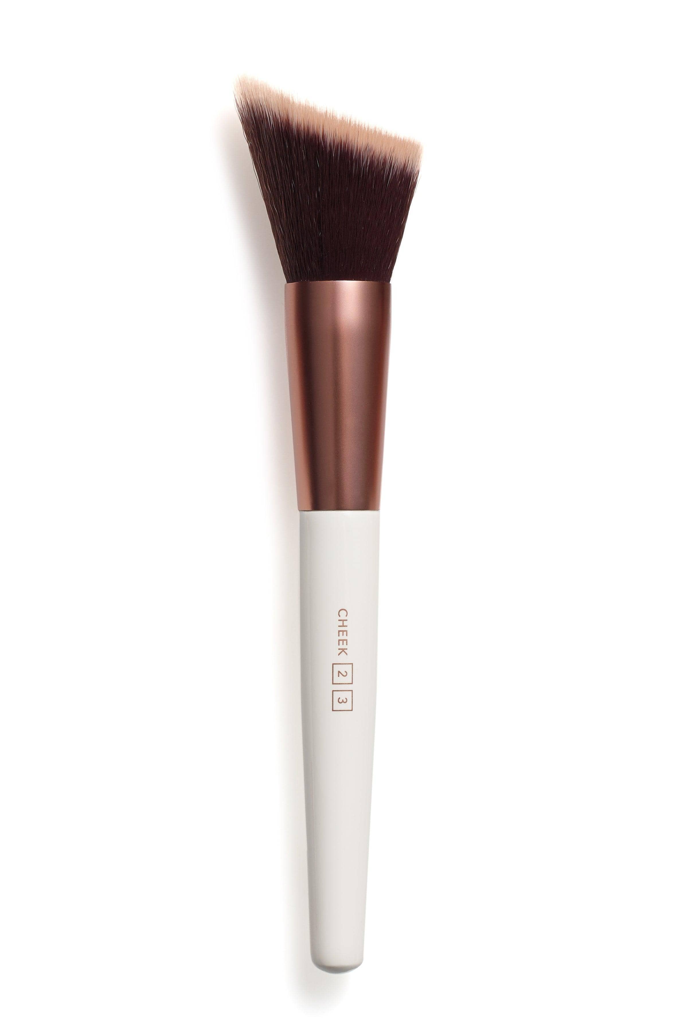 CHEEK 2 & 3 BRUSH Highlight & Blush Brush - EVER
